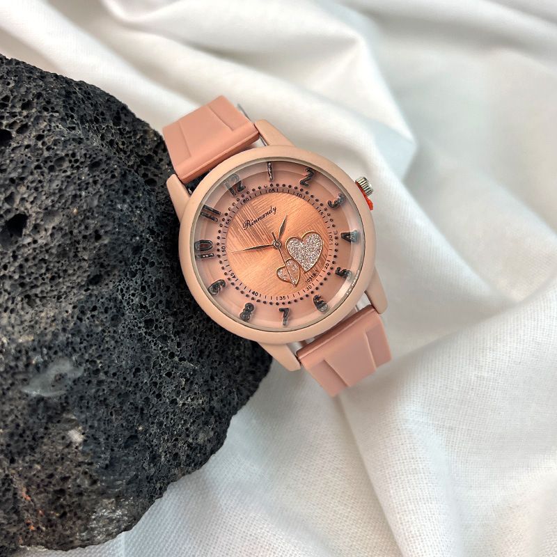 Orologio da donna al quarzo con cinturino in silicone, stile vintage, con scala digitale semplice e cuore, ideale per lavoro quotidiano, compleanno, anniversario, regalo di San Valentino_voghion.com