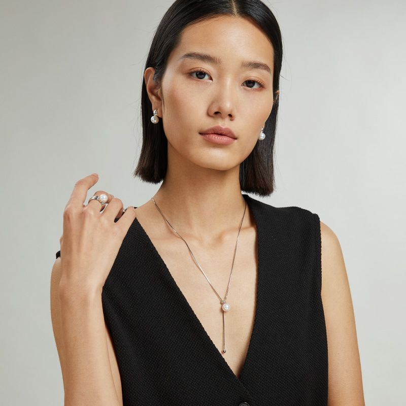 Orecchini a bottone con perle in argento S925, design popolare femminile con placcatura in oro elettrolitico, orecchini con senso_voghion.com
