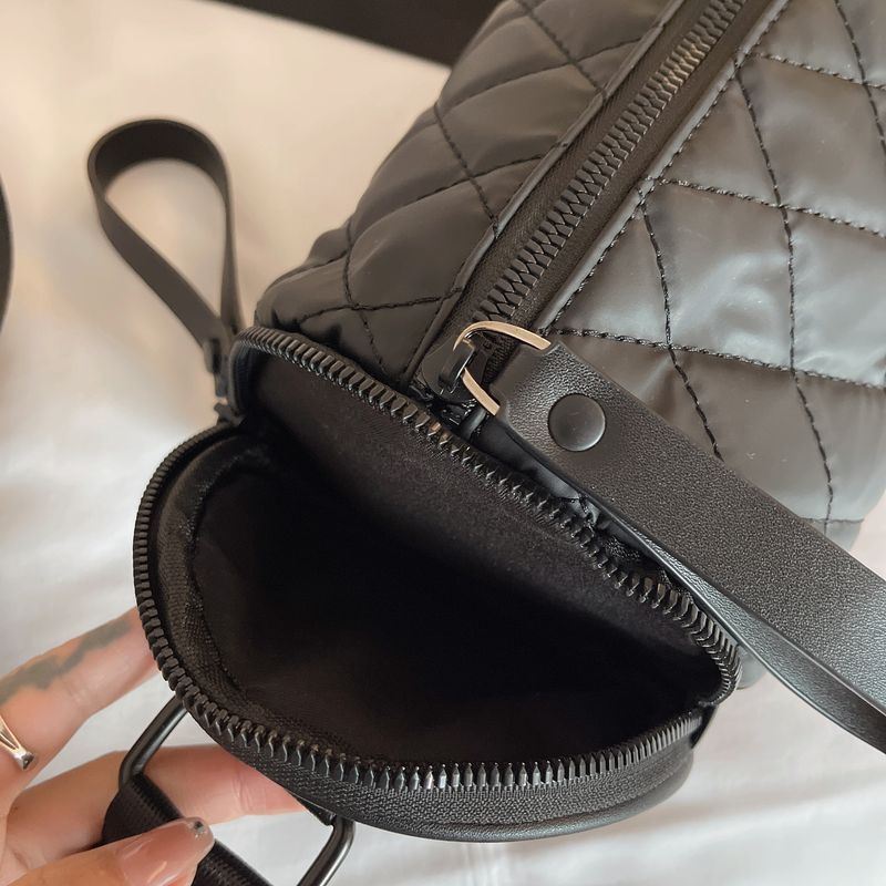 Lingge Zylinder Damen Crossbody Kissen Oxford Nylon Stoff 2024 Neue Wasser Eimer Tasche Schachbrett_voghion.com