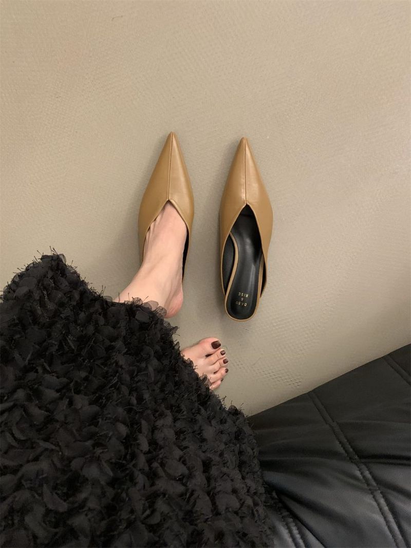 2025 Frühes Frühjahr Französisches Designgefühl, Nischen-Katzenabsatz, spitzes Müller-Schuhtemperament, Halbpantoffeln mit Zehenkappe, Cool On_voghion.com