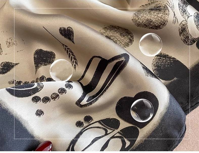 Elegante beige kleine duftende Wind Blumen Simulation Seide Schal weibliche koreanische Version der Herbst und Winter dünne Abschnitt Seide_voghion.com