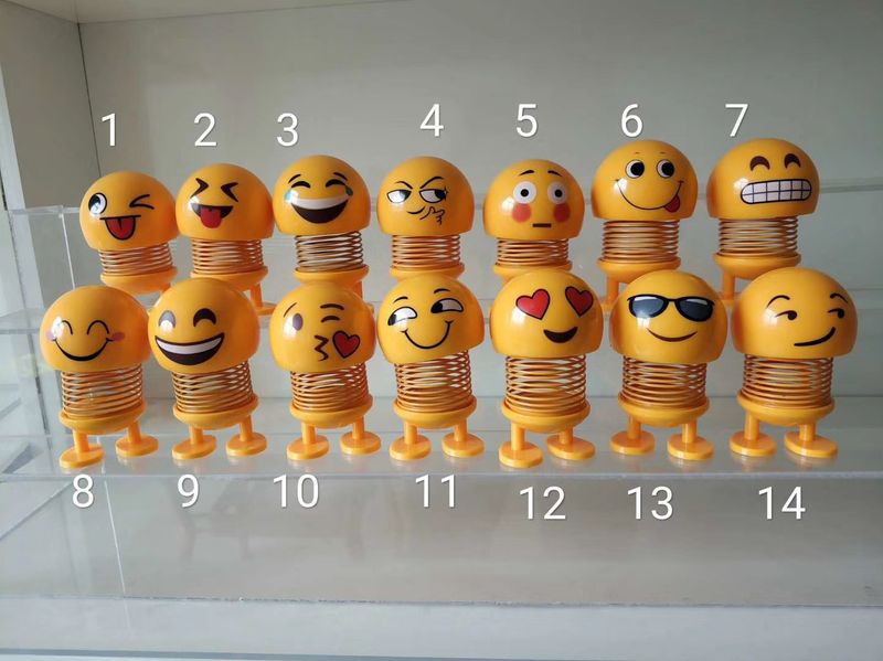 Bambola con testa di scuotimento primaverile, espressione, bambola con testa di scuotimento primaverile, ornamenti divertenti, faccia sorridente, punto di bambino primaverile_voghion.com