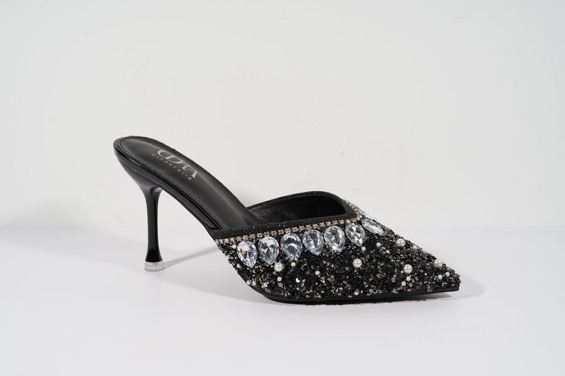 Nya sommarsandaler med spetsiga höga klackar för kvinnor med spetsiga klackar_voghion.com