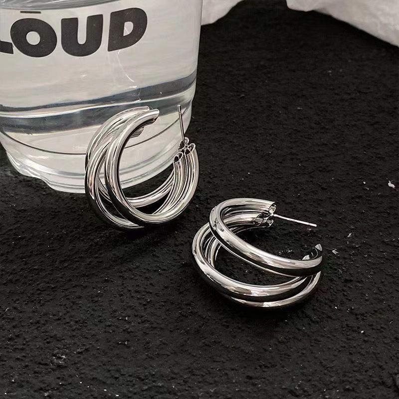 Silver Metal Multi-layer Circle Minimalist Niche Simple Stud Hoop Light Luxury High-end Earrings_voghion.com