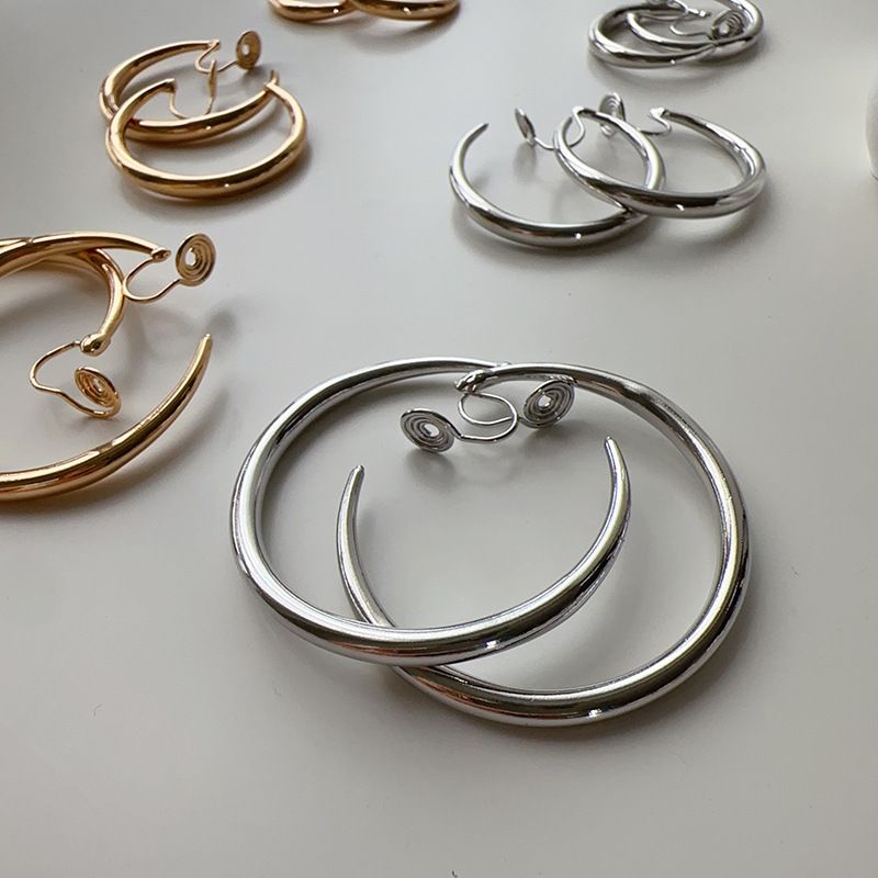 Cerchio grande classico e semplice per donna, stile vintage da pendolare, stile fresco ed elegante, cerchio minimalista con ago in argento_voghion.com