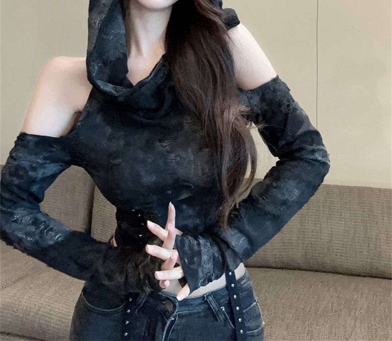 Abandoned soil style hand worn hooded off shoulder long sleeved T-shirt for women in summer 2024, slim and high waisted,_voghion.com