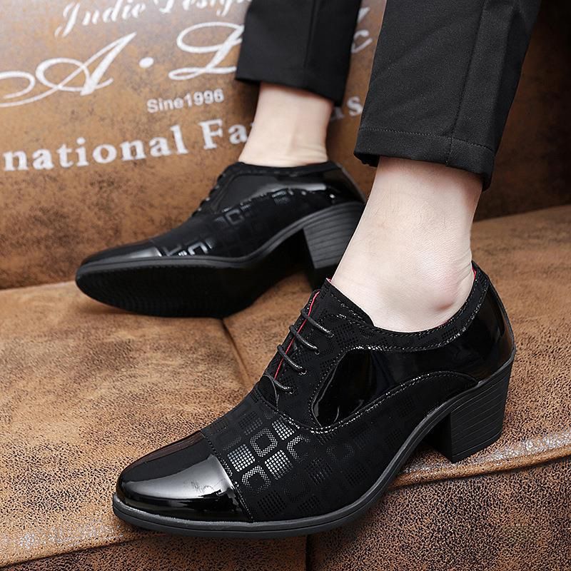 2024 Neue spitze Lederschuhe für Herren, grenzüberschreitende Lederschuhe für Herren, die die Körpergröße erhöhen, Jugendmode, kleine Lederschuhe im britischen Stil, Herrenmode_voghion.com