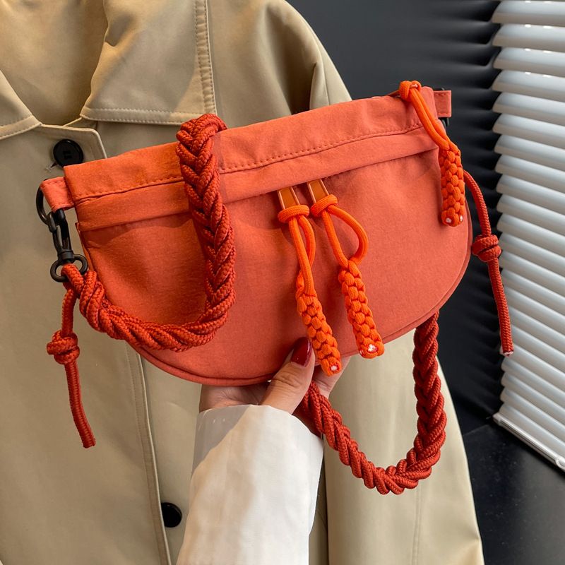 Brusttasche für Damen, trendiger Ins-Stil, kleine sportliche Umhängetasche für die Straße, eine Schultertasche, lässige Hüfttasche für Mädchen_voghion.com