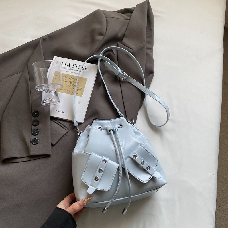 2025 Nuova borsa a tracolla versatile semplice da donna in stile coreano alla moda sotto le ascelle per la primavera_voghion.com