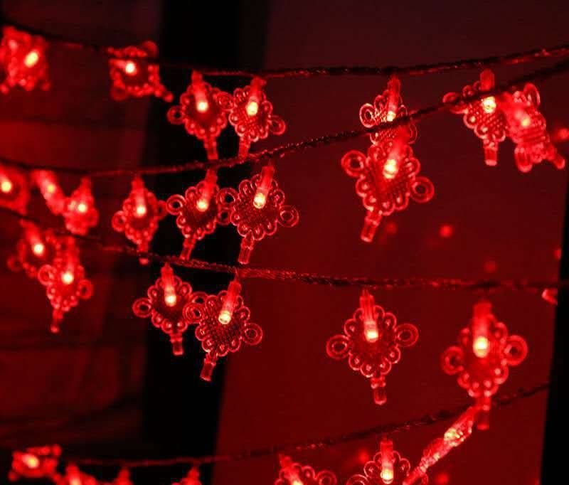Lampki solarne LED z czerwonymi lampionami i chińskimi węzłami – wodoodporne, sterowane pilotem, 8 trybów, idealne do dekoracji świątecznych na świeżym powietrzu_voghion.com