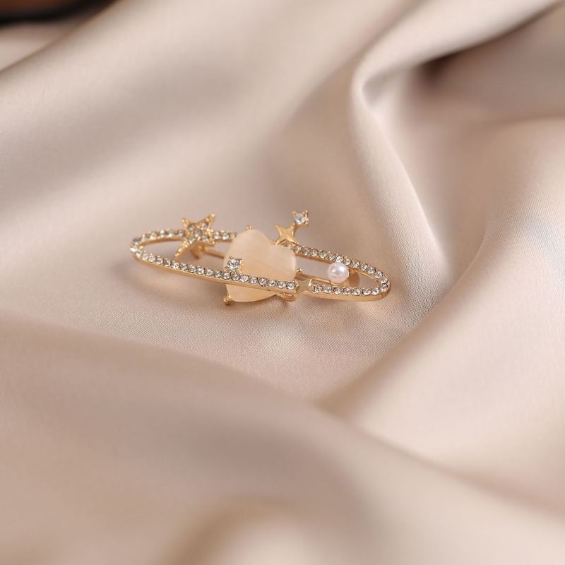 Neue hochwertige Brosche High-End-Brosche Anti-Licht-Pin Feste Anzug Kleidung Zubehör Exquisite Temperament_voghion.com