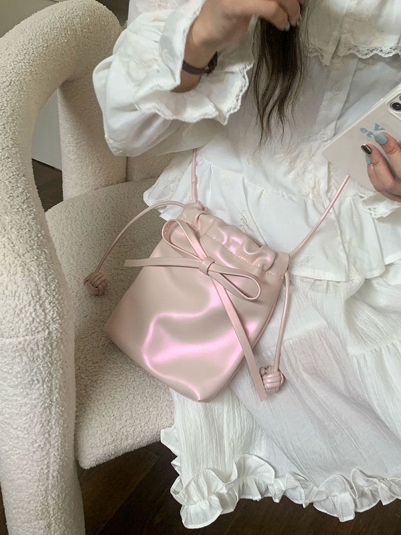 Nischendesign Bowknot Mini für Frauen 2025 Neue Sommer Stilvolle Schulter Crossbody Handytasche_voghion.com