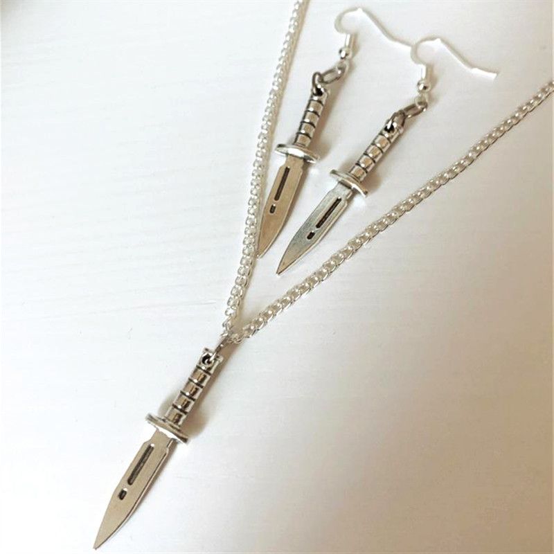 Commercio estero transfrontaliero orecchini pugnale coltello arma ciondolo collana fatta a mano placcato argento bizzarro_voghion.com