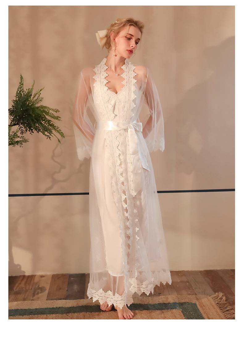Elegantes Nachthemd- und Morgenmantel-Set mit Spitzenbesatz – Langes Kleid aus transparentem Netzstoff mit passendem Überwurf (S/M/L, Weiß, leichtes Polyester, verstellbare Träger)_voghion.com