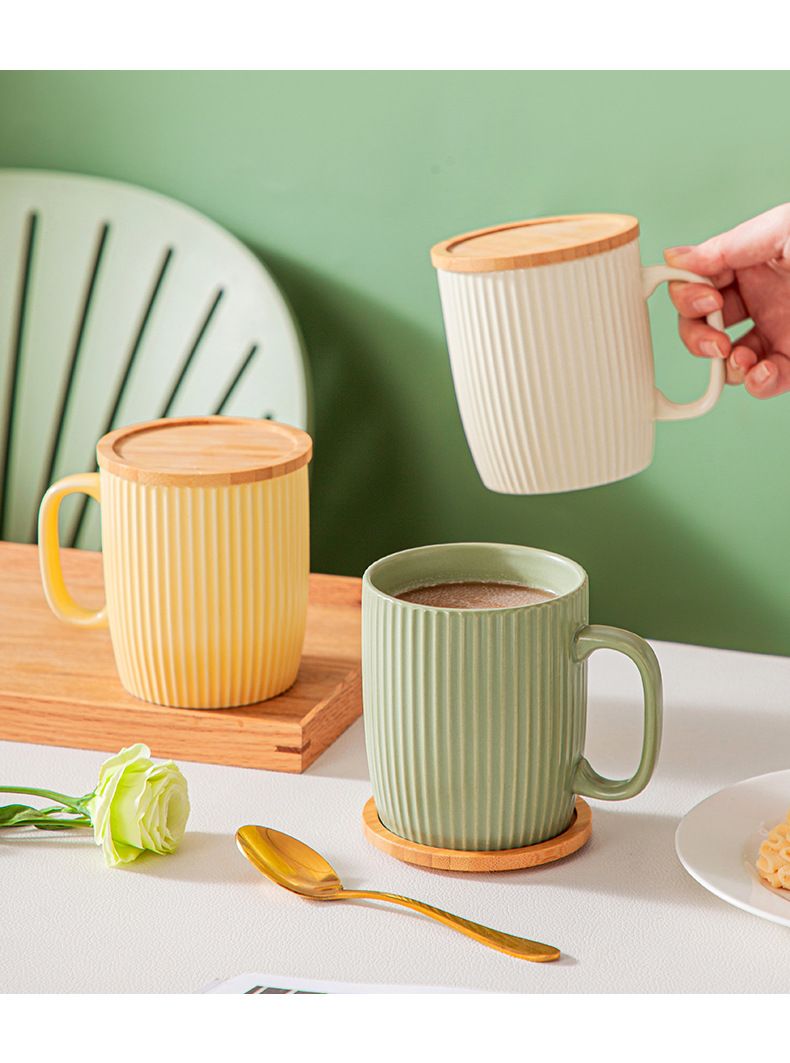 Handcrafted Glazed Ceramic Mug With Vertical Lines - 400ml Elegant Coffee Cup For Home & Office, Comes With Lid_voghion.com