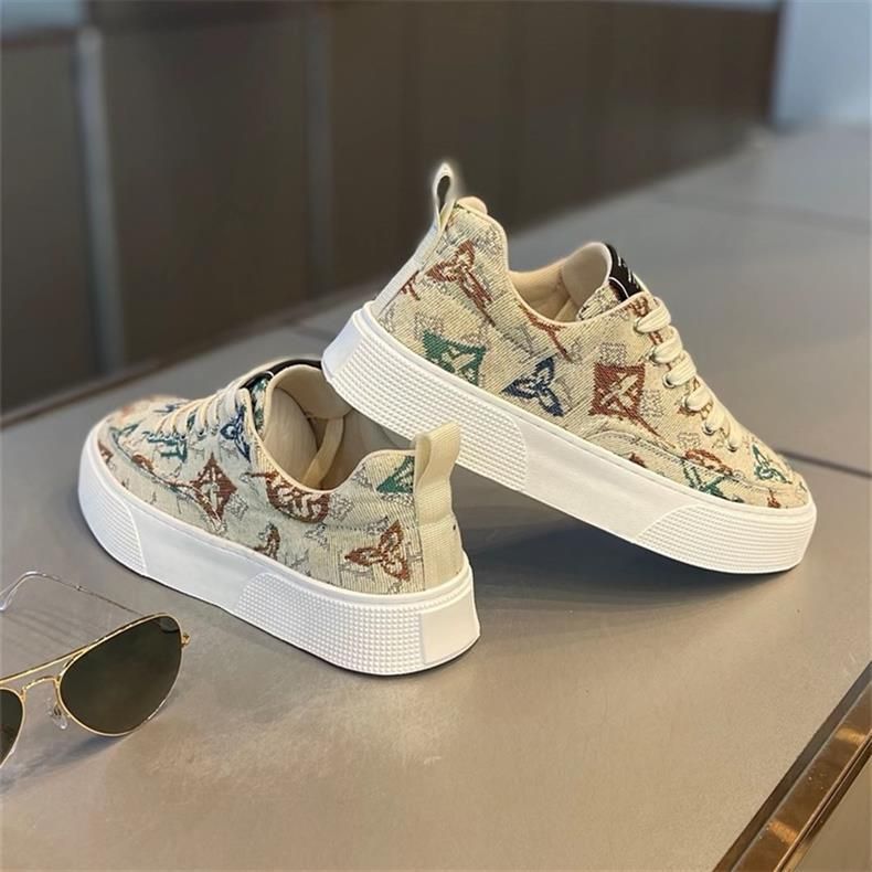 2024 Primavera Nuevos Zapatos Europeos Transpirables Súper Guapos Para Hombre Con Suela Suave, Zapatos De Tabla Casuales Y Versátiles_voghion.com