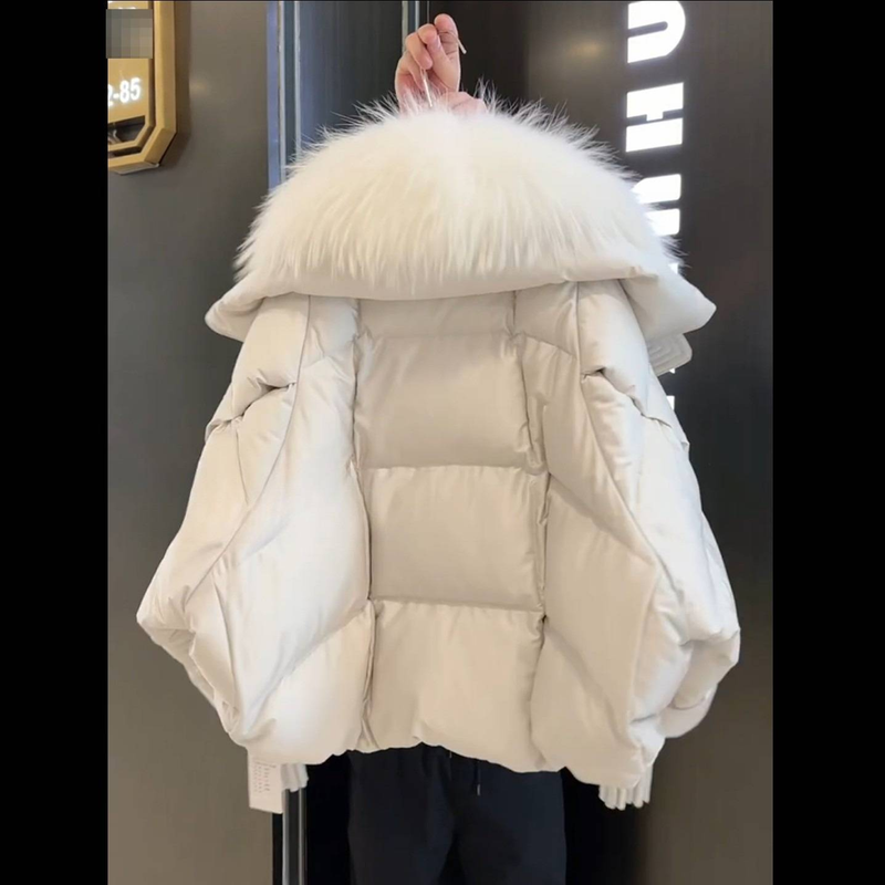 Witte gewatteerde jas voor dames met tailleband - warme winterjas met imitatiebont_voghion.com