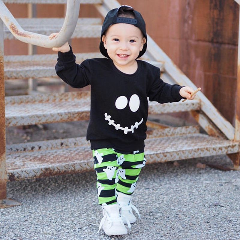 Completo a due pezzi a maniche lunghe con stampa di faccine sorridenti di Halloween per bambini - Felpa con cappuccio e pantaloni in cotone a righe per bambini piccoli (80-120 cm)_voghion.com