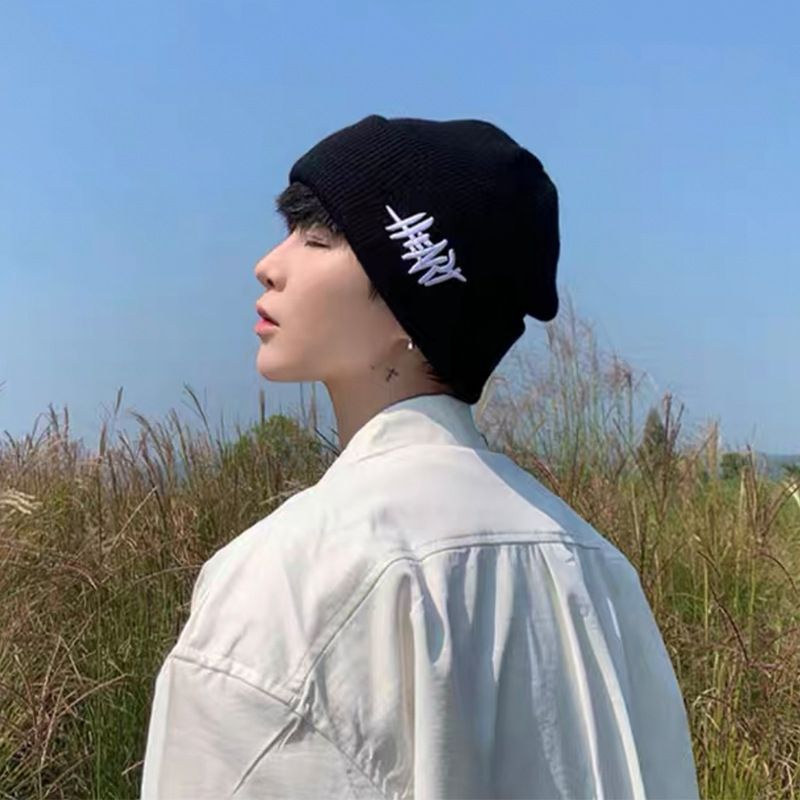 Unisex-Strickmütze mit besticktem Buchstabenmuster – Stilvolle Wintermütze für Damen und Herren – Weiche Acryl-Baumwollmischung – Verstellbare Passform (54–58 cm) – Mehrere Farben_voghion.com