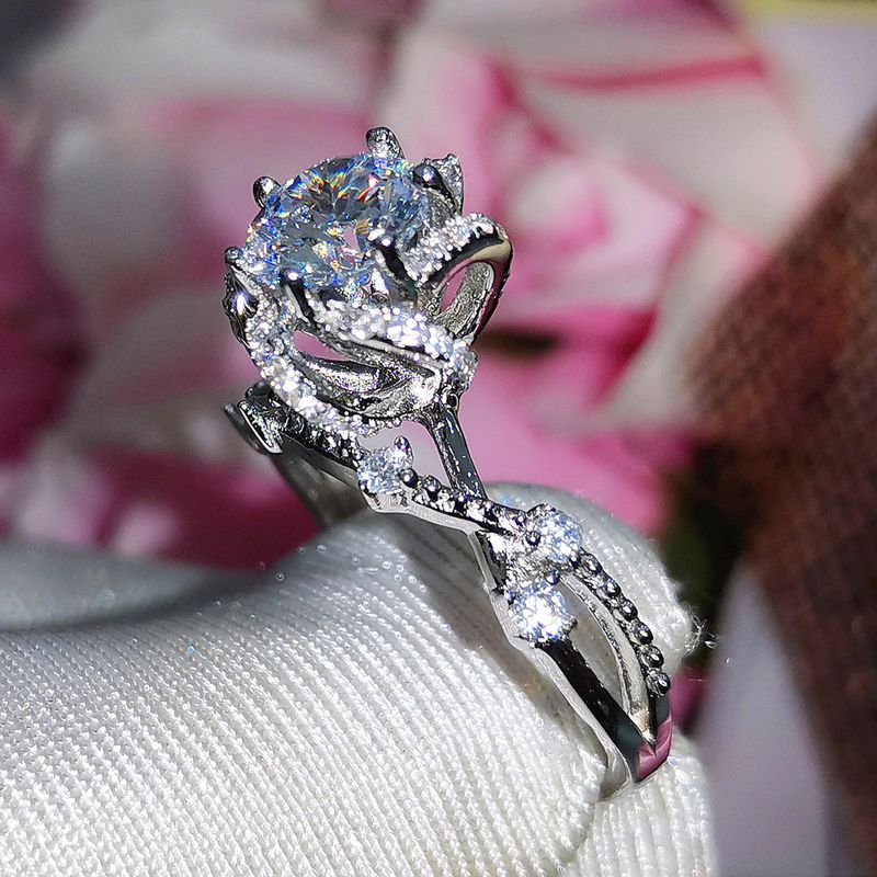 Splendido bouquet di rose con moissanite da un carato per donna, nuovo anello di nozze alla moda in argento sterling._voghion.com