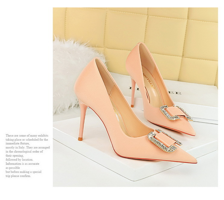 3265-K6 Fashion Banquet High Heels With Thin Heels, Shallow Mouth, Pointed Satin Metal Rhinestone Button Single Shoes_voghion.com