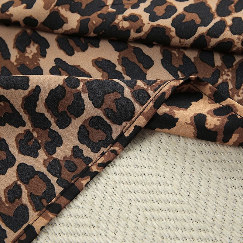 2025 New European And American Leopard Print Feather Patchwork Robe Loose Comfortable Loungewear_voghion.com