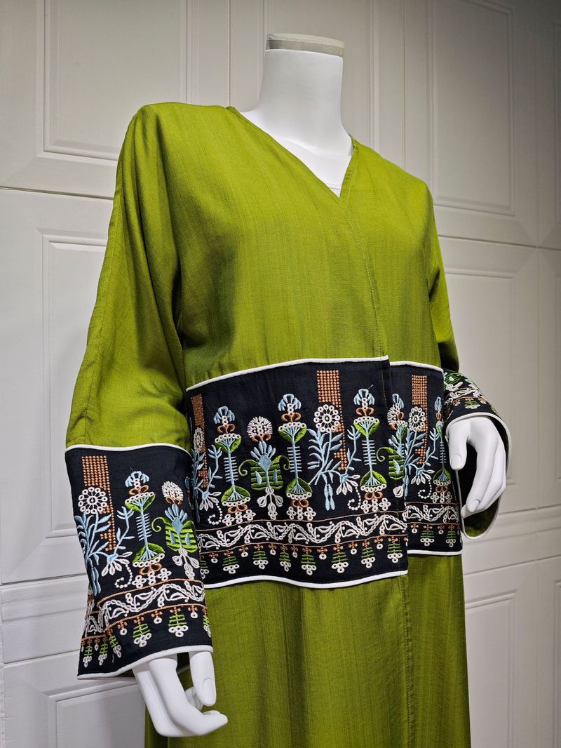 Women's Clothing Middle East Cardigan Embroidery Embroidered Robe_voghion.com