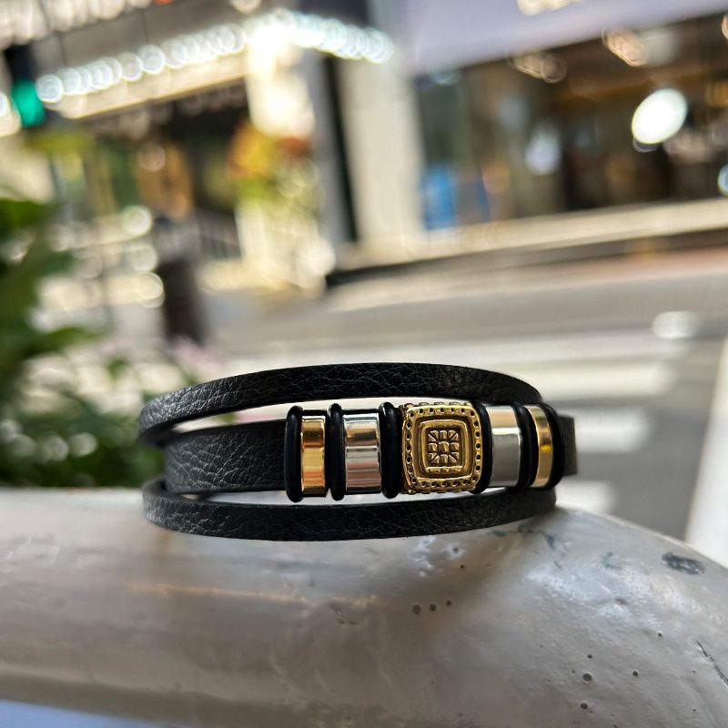 Bracciale da uomo di alta qualità con design quadrato in cordino di pelle_voghion.com