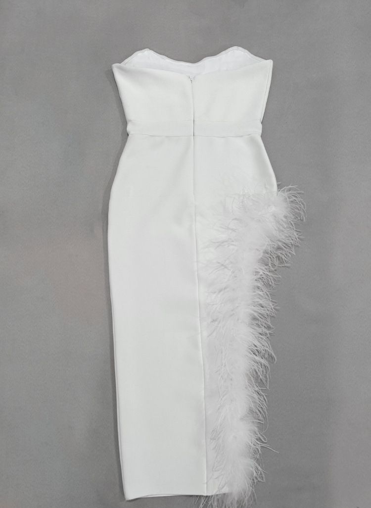 Elegante abito da sera con piume di struzzo bianche per donna - Abito da sera senza spalline a vita alta con orlo asimmetrico, abbigliamento formale per feste_voghion.com