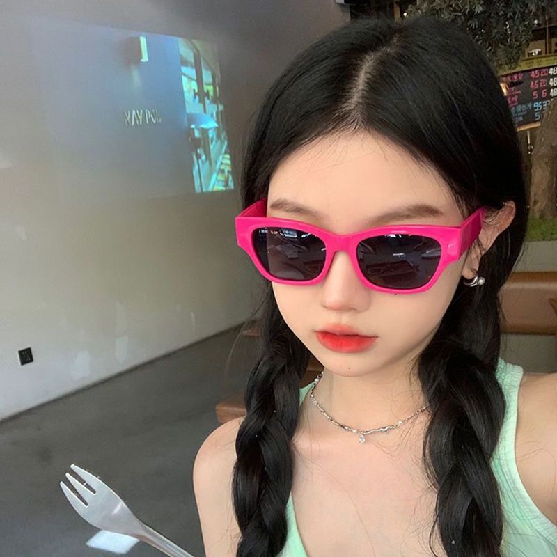 Women UV Protection For Men Sunglasses Display_voghion.com