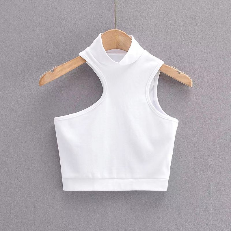 Die Racer-Tops für Kinder von Mother & Kids mit hohem Bund und unregelmäßigem, ärmellosem Neckholder und hohem Halsausschnitt sind vielseitig und trendig_voghion.com