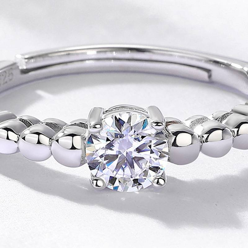 Moissanite Vier Krallen Ring Weibliche S925 Silber Intarsien Mit Farbigen Edelsteinen Vorschlag Einzelnen Ring Modische Persönlichkeit Licht Luxus_voghion.com
