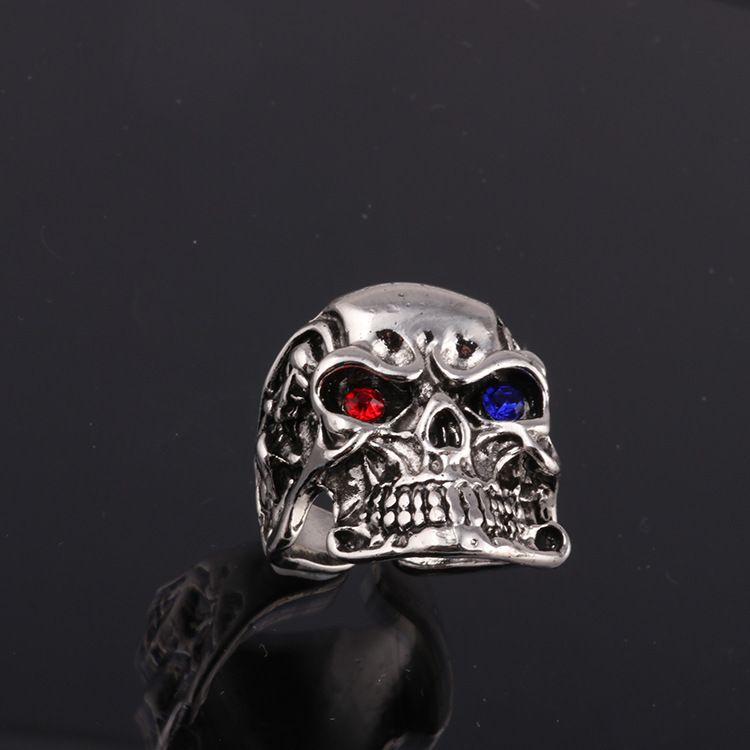 Fashionable and versatile, domineering skull head ring, men's diamond inlaid open ring bracelet_voghion.com