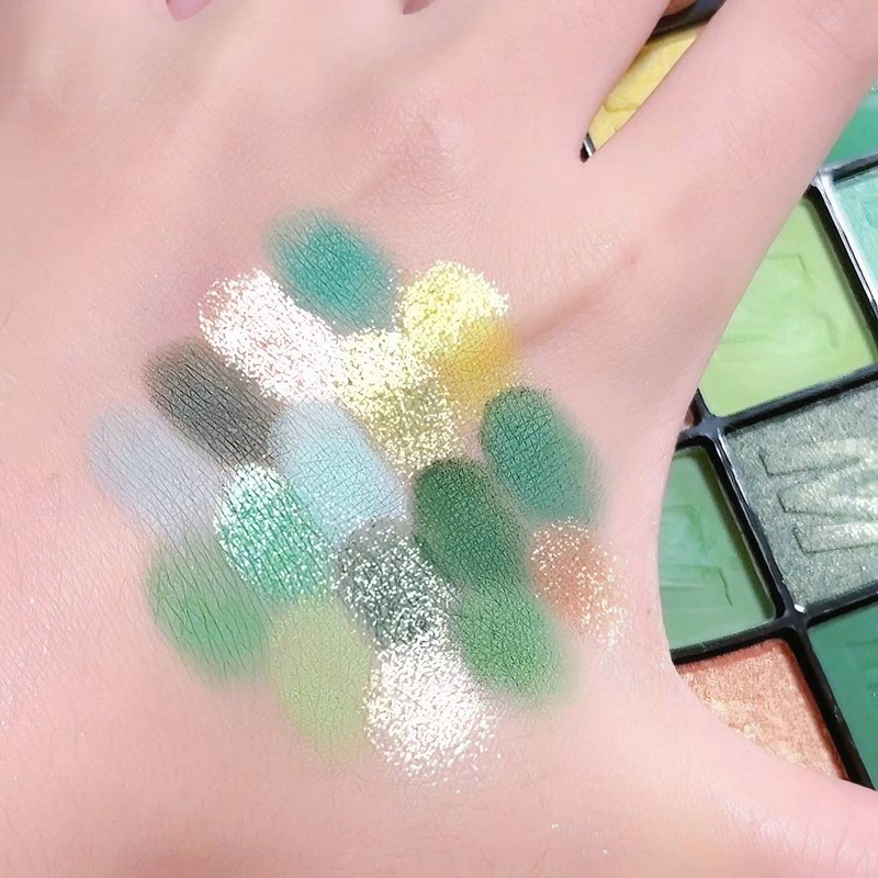 Paleta de sombras de ojos multicolores deslumbrantes para principiantes con 6 colores de sombras de ojos mate perladas_voghion.com