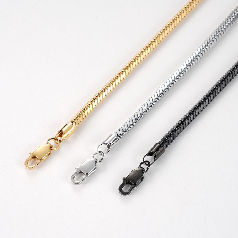 Bracelet serpent carré en acier inoxydable de luxe léger chaîne en os de serpent carré en acier titane bijoux tendance de personnalité_voghion.com