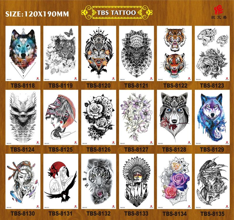 Piccolo fiore sul braccio, bellissimo tatuaggio impermeabile con totem animale geisha_voghion.com