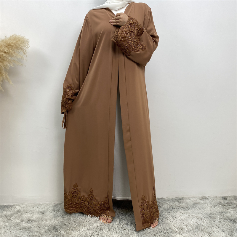 Abito da donna semplice e alla moda_voghion.com