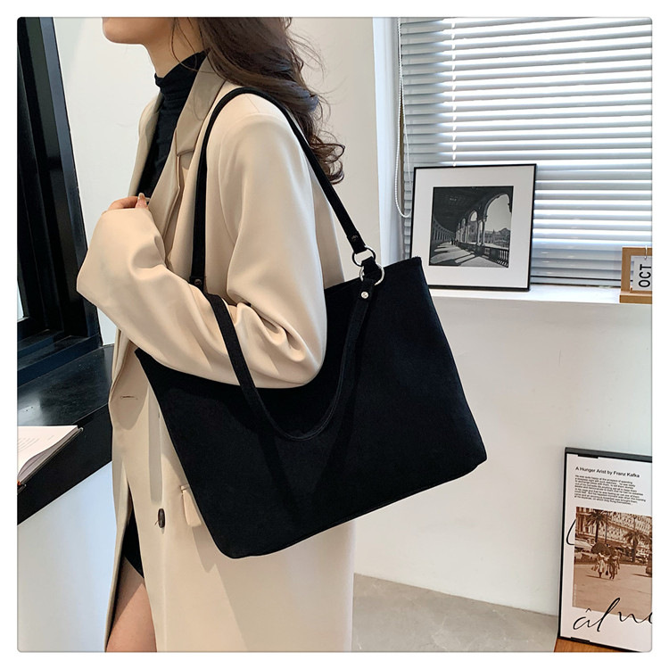 Canvas multifunctional bag women's simple and versatile commuter shoulder bag large capacity fashion tote bag_voghion.com