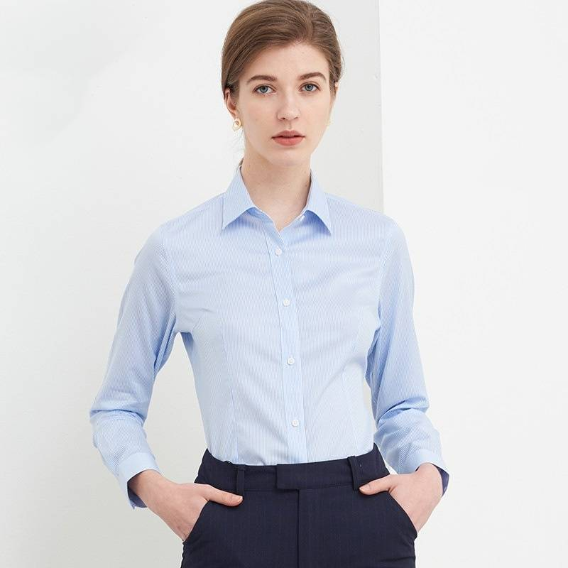 "Camicia da donna a maniche corte in cotone di alta qualità - Antipiega, traspirante e perfetta per l'ufficio - Colori classici a quadri e tinta unita"_voghion.com