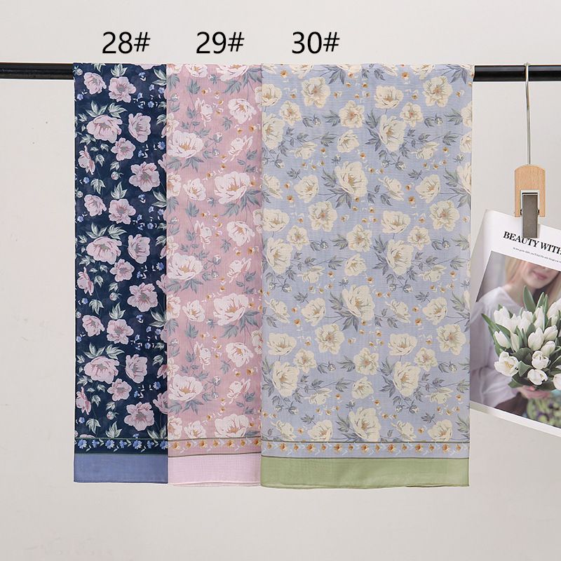 Muslimsk hodeskjerf Blomstertrykk stor størrelse 110 kvadratisk skjerf kvinnelig sørøstasiatisk populært malaysisk hodeskjerf for kvinner_voghion.com