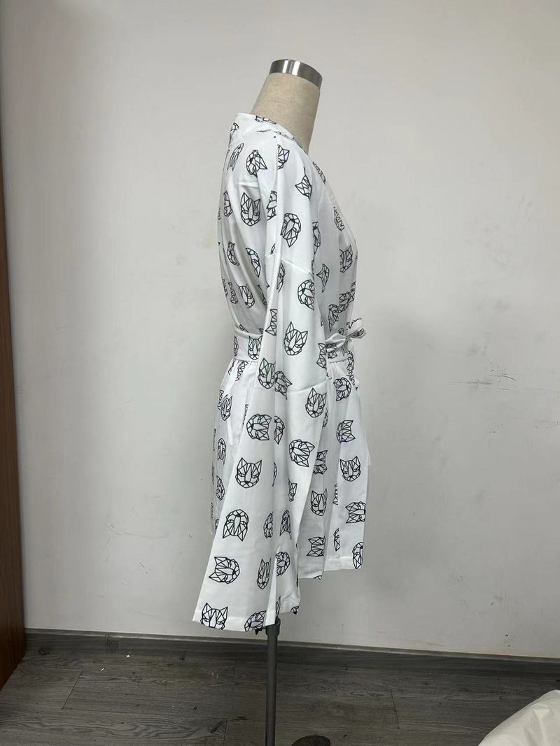 Completo da casa da donna composto da top e pantaloncini con scollo a V, stampati e allacciati, stile ampio_voghion.com