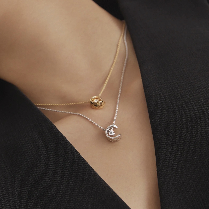 Designer dames klassiek klein geurig wind diamantpatroon enkele diamanten ketting water ijs maan mode flash diamant net rood dezelfde stijl_voghion.com