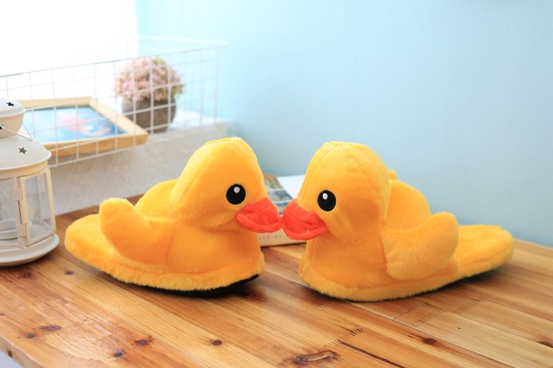 Autumn And Winter Hong Kong Couple Big Slippers Cute Plush Little Yellow Duck Doll Home Bag With Cotton Shoes Wholesale_voghion.com