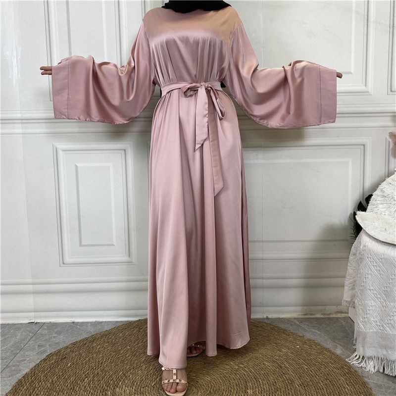 Abbigliamento da donna Medio Oriente Dubai Vendita calda Tinta unita Taglia grande Abito musulmano in raso con lacci 6622_voghion.com