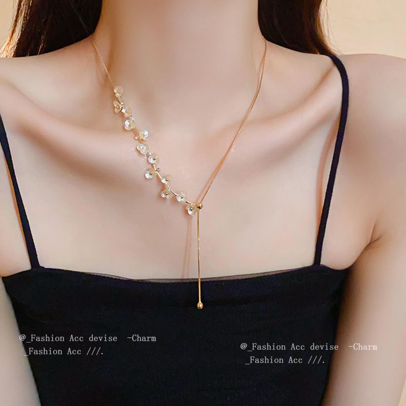 Echt vergoldete Blumen-Perlenkette mit Diamantbesatz, schlichte, modische und vielseitige Schlüsselbeinkette, eleganter, leichter Luxus_voghion.com