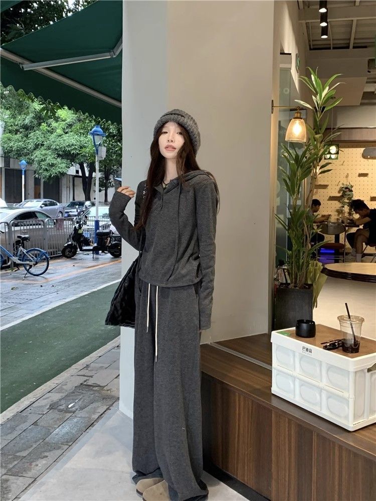 001 Casual Sports Suit For Women, Autumn New Loose Lazy Style, Youthful Fashionable Top And Wide-Leg Pants Two-Piece Set_voghion.com