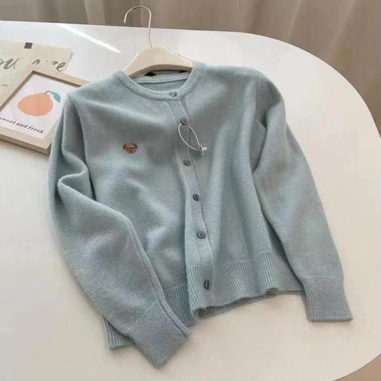 Vêtements pour femmes de haute qualité, broderie lourde, mode, col rond, bouton de couleur, cachemire doux, ciré, couleur unie, polyvalent, basique, cardigan tricoté_voghion.com
