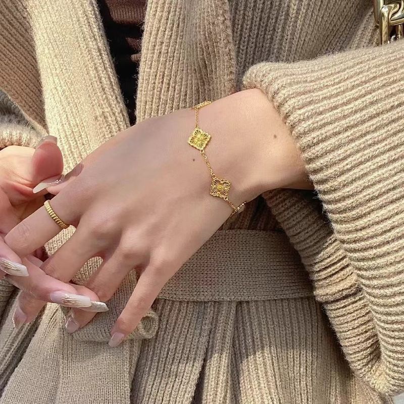 Gold Shop With Clover Bracelet Women's Gold-plated Fashion Light Silk Four-leaf Wer Jewelry_voghion.com