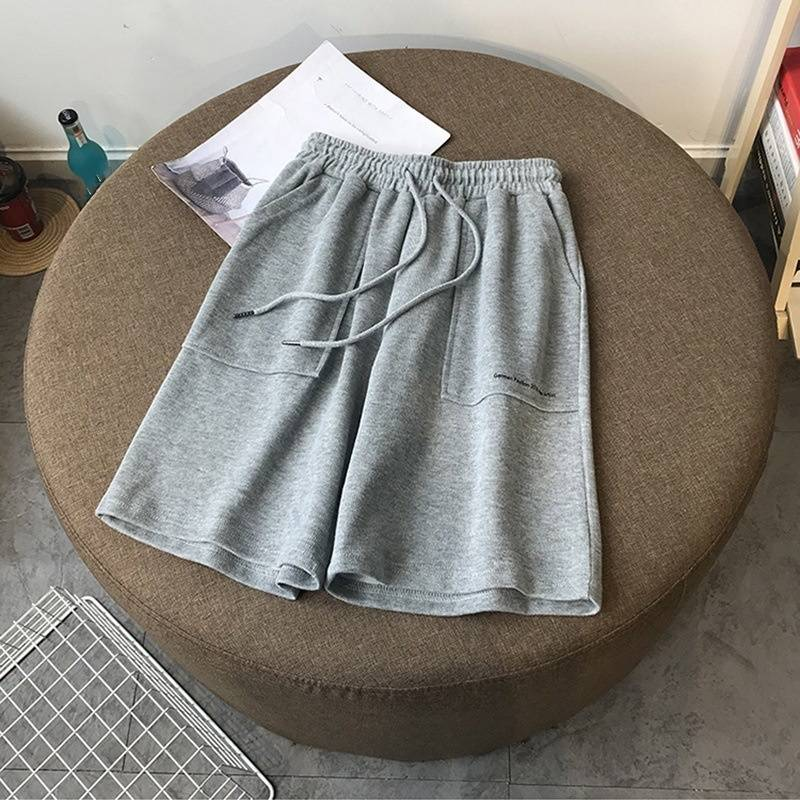 Vêtements pour femmes Shorts décontractés à imprimé lettre simple pour femmes Été Nouveau pantalon chaud ample décontracté polyvalent Slim jambe large noir et blanc_voghion.com