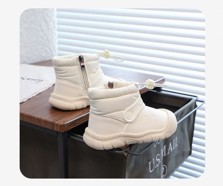 "Sportliche wasserdichte Schneestiefel für Kinder – Fleecegefütterte Winterschuhe für Jungen & Mädchen (Schwarz/Khaki/Creme)"_voghion.com